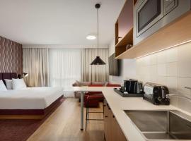 Hyatt House Paris Charles de Gaulle Airport: Roissy en France'da bir otel