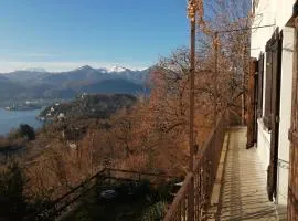 Balconata sul lago