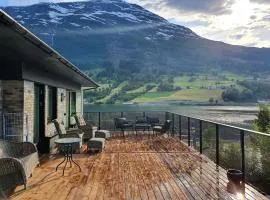 Olden Panorama Apartments - Fjord view - High Standard