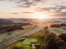 Bjäre Golfklubb Hotel & Lodge, hotel dekat Bandara Angelholm-Helsingborg - AGH, Bastad