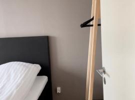 Surfers Paradise Apartments, hotel i Hvide Sande