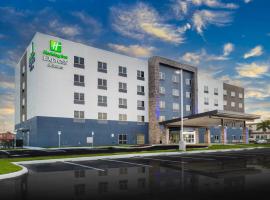 Holiday Inn Express & Suites - Fort Myers Airport, an IHG Hotel, viešbutis , netoliese – Pietvakarių Floridos tarptautinis oro uostas - RSW