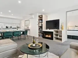 Central Location - Contemporary 2 Bedroom Aptm