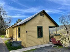 Priest Station Cafe & Cabins, motel americano em Groveland