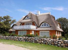 Strandhaus hinter der Düne, hotel i Ahrenshoop