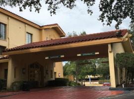 Days Inn by Wyndham Gainesville Florida, hotel near Gainesville Regional Airport - GNV, Gainesville