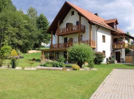 Gästehaus Sporrer, hotell sihtkohas Neualbenreuth