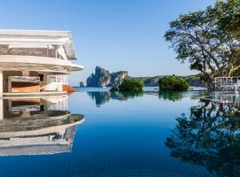 PP Charlie Beach Resort- SHA Plus, Hotel in Ko Phi Phi