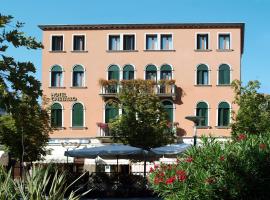 Hotel Cristallo, hotell sihtkohas Venice-Lido