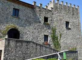 Il Castello dei Principi Sanseverino, hotel in Viggianello