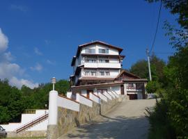 Family Hotel Diana: Lyaskovo şehrinde bir otel