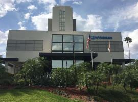 Wyndham Lake Buena Vista Resort Disney Springs® Resort Area, hotel di Orlando