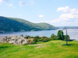 Modern cabin with a panoramic view of the Oslo Fjord – hotel w mieście Nordre Frogn