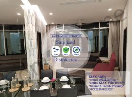 5 STAR & LUXURY Apartment near KLCC/ KL City Centre, familiehotell i Kuala Lumpur