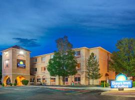 Days Inn & Suites by Wyndham Airport Albuquerque, viešbutis , netoliese – Albukerkės tarptautinis Sunport oro uostas - ABQ