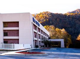 Bay Mountain Inn Cherokee Smoky Mountains, hotelli kohteessa Cherokee