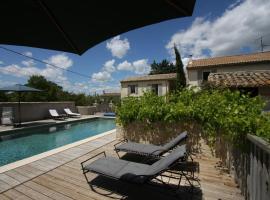 Mas des Tourterelles, bed and breakfast en Saint-Rémy-de-Provence