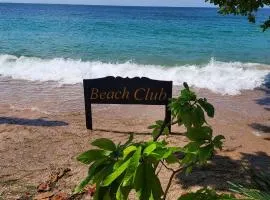 Koh Tao Beach Club