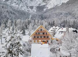 Viesnīca Triangel Boutique Hotel pilsētā Kraņska Gora