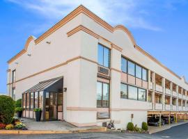 Super 8 by Wyndham Meadowlands, hotel in Carlstadt