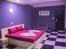 Mosaly Hotel PK10, khách sạn ở Porto-Novo