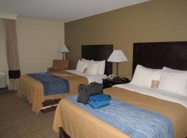 COMFORT INN & SUITES, 400 E INTERNATIONAL SPDWY BLVD, DELAND, FL, 32724-2428, hotell sihtkohas Daytona Beach