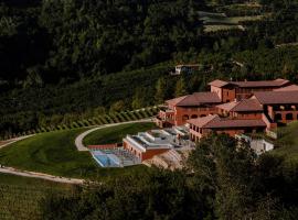 Casa di Langa, מלון בCerretto Langhe