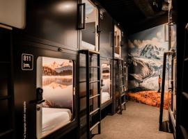 Capsule Hotel - Alpine Garden Zurich Airport, hotel berdekatan Lapangan Terbang Zurich - ZRH, 