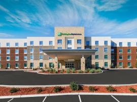 Holiday Inn Express & Suites Oakhurst-Yosemite Park Area, an IHG Hotel, hotel sa Oakhurst