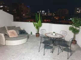 LUXURY PENTHOUSE GREAT LOCATION WITH PARKING Tlv