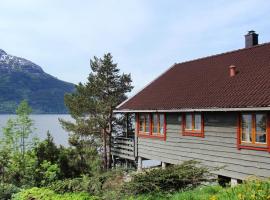 Chalet Eiknes - FJH412 by Interhome, hotel di Tjoflot