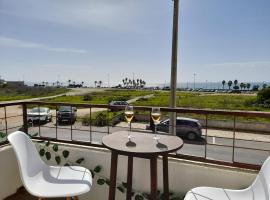 Carcavelos Surf Beach House, khách sạn ở Carcavelos