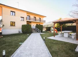 Casa Rural Sierra Oeste, hotel i Madrid