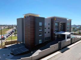 La Quinta Inn & Suites by Wyndham Galveston North at I-45, hotel in Galveston