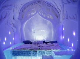 Sorrisniva Igloo Hotel, hotell i Alta