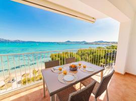 Seafront Apartment Voramar 31 by Sealand Villas, ξενοδοχείο σε Port de Pollensa