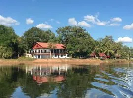 Lao Lake House