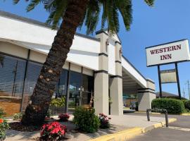 Western Inn - Pensacola, hotel cerca de Aeropuerto regional de Pensacola - PNS, Pensacola