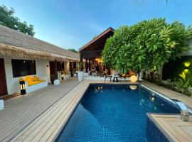 Atholhu Residence, hotel u gradu Fehendhoo