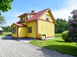 Cozy Home In Vänersborg With Wifi, hotel a Vänersborg