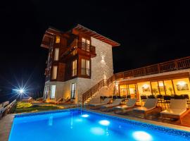 NORTH STORY - Luxury Chalet - Apartments & rooms, hotel u Žabljaku