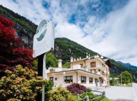 Albergo Monte Giove โรงแรมในCadarese