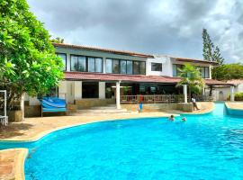 Flamboyant Diani Beach, hotel din Diani Beach