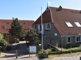 Hotel Dichtbijzee, hotel sa Oosterend