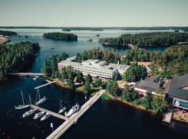 Spahotel Casino – hotel w mieście Savonlinna