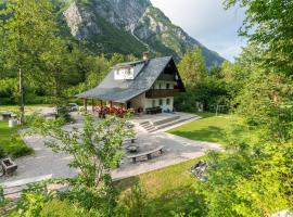 Holiday House Destina - Lake Bohinj, hotel u Bohinju