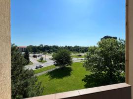 Stan u centru Čakovca s pogledom na park, hotel u gradu Čakovec