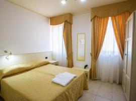 Oz House, hotel in Scalea