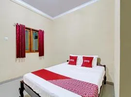 OYO 91353 Hotel Surya Andesa