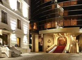 Nobil Luxury Boutique Hotel